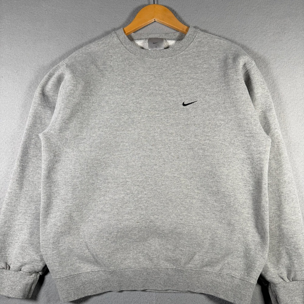 Nike Mens Crewneck Sweatshirt Heather Gray Embroidered Swoosh Size M 15573